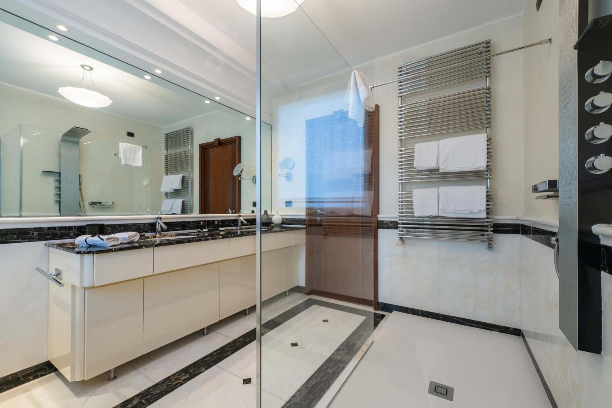 Airport Bea Rooms Azzano San Paolo Exterior photo