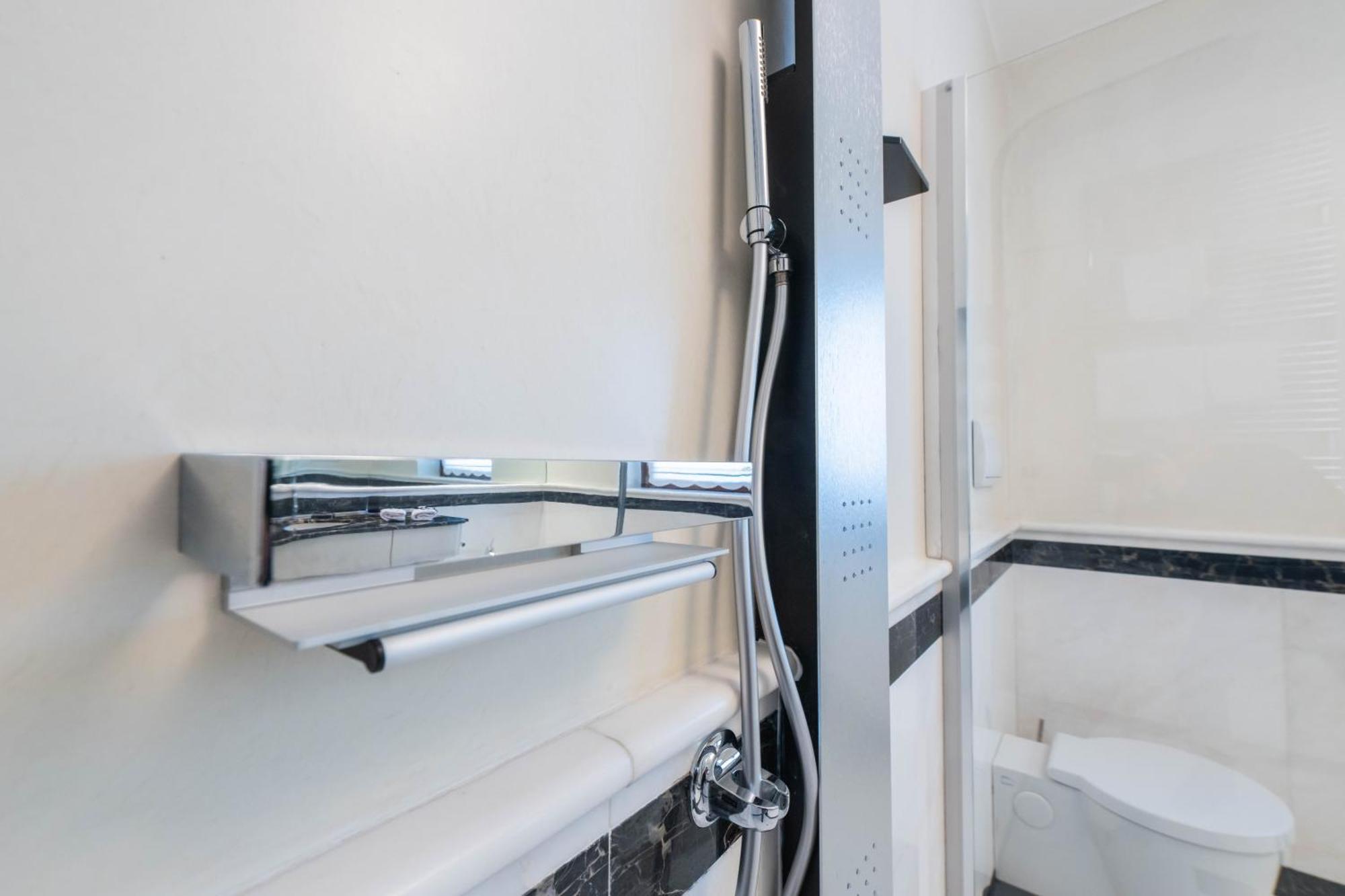 Airport Bea Rooms Azzano San Paolo Exterior photo