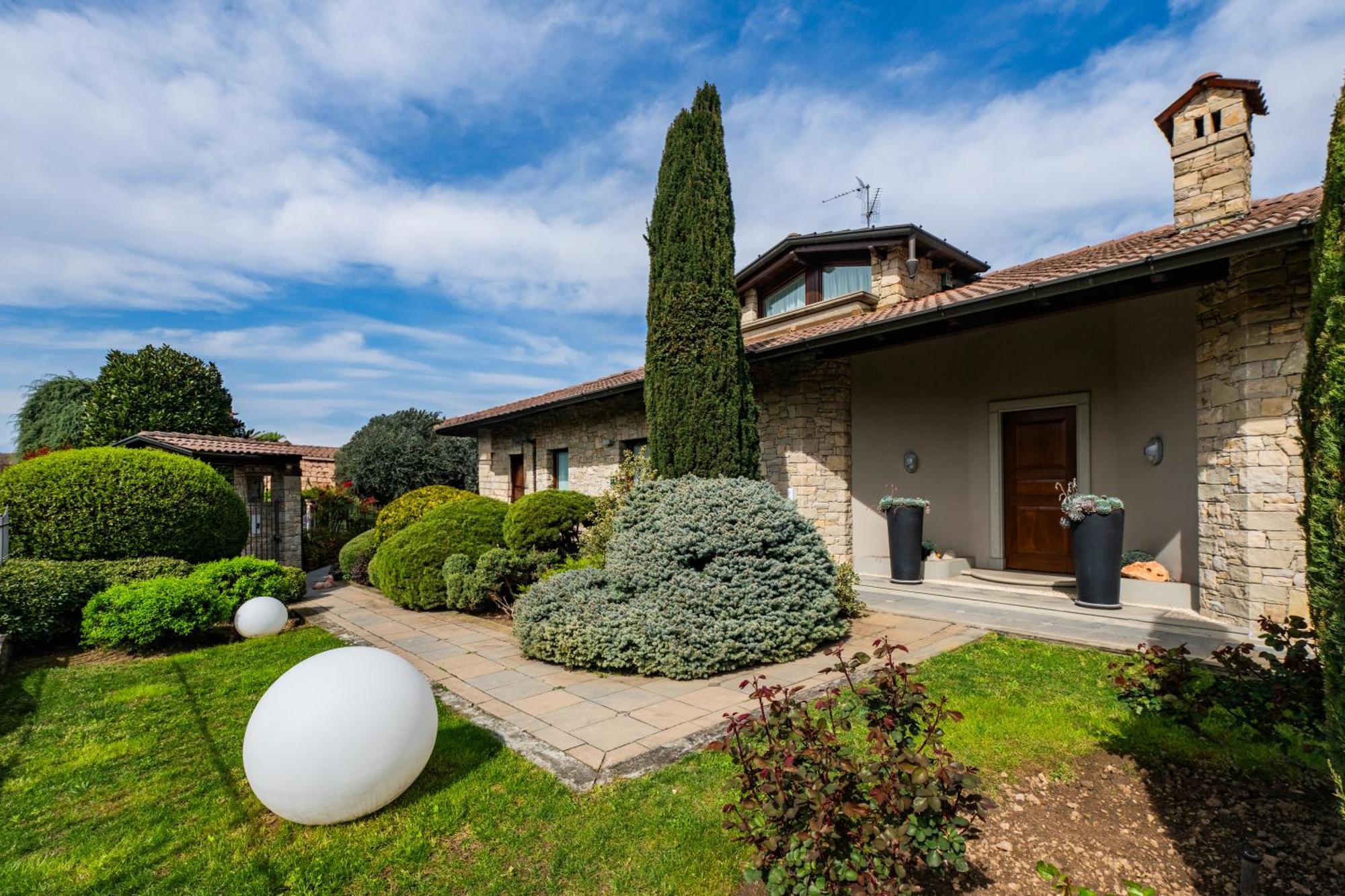 Airport Bea Rooms Azzano San Paolo Exterior photo