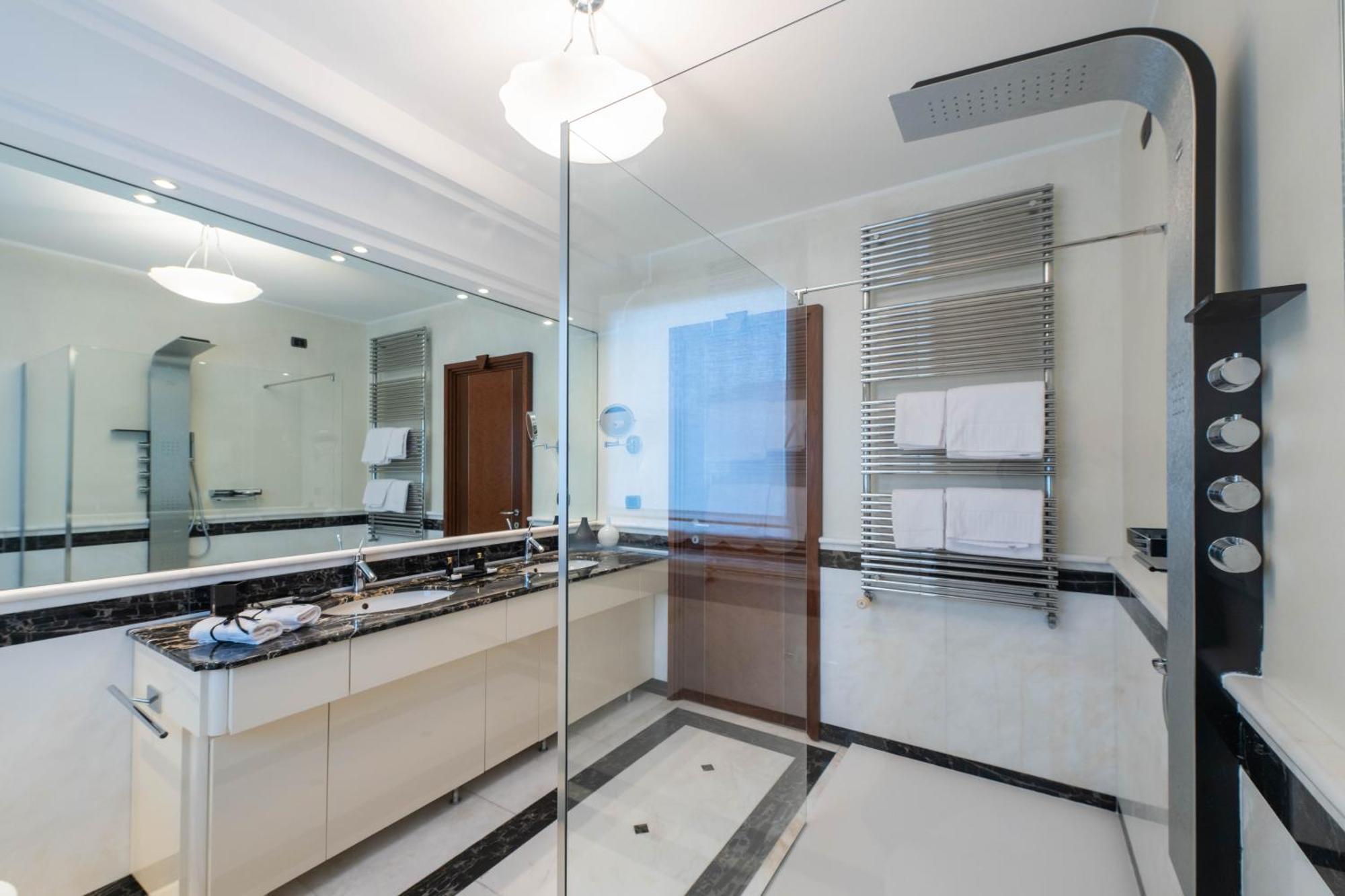 Airport Bea Rooms Azzano San Paolo Exterior photo