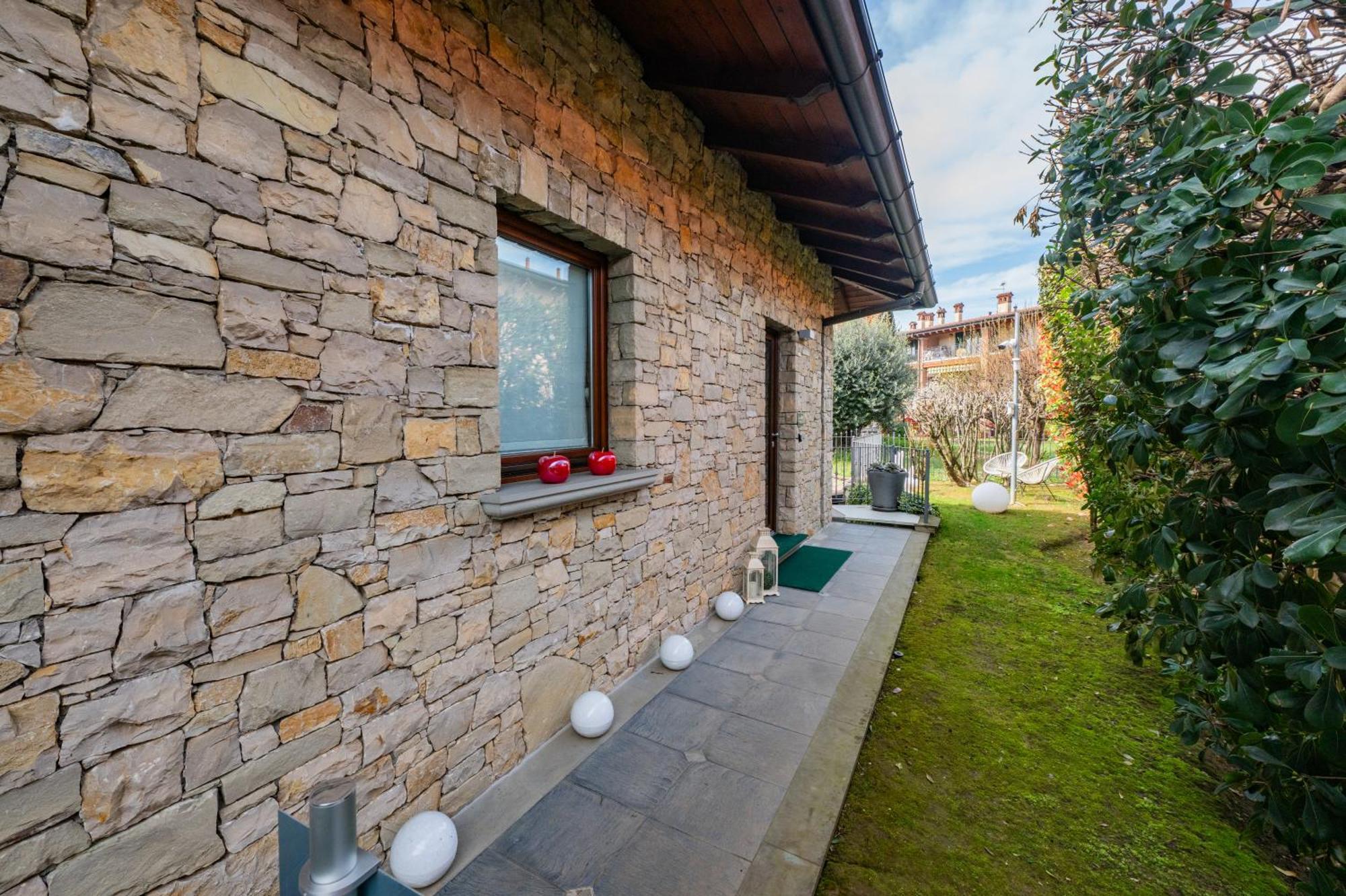 Airport Bea Rooms Azzano San Paolo Exterior photo