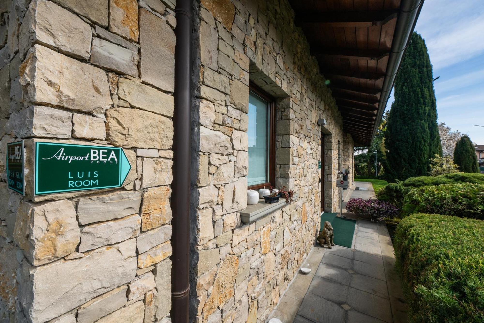 Airport Bea Rooms Azzano San Paolo Exterior photo
